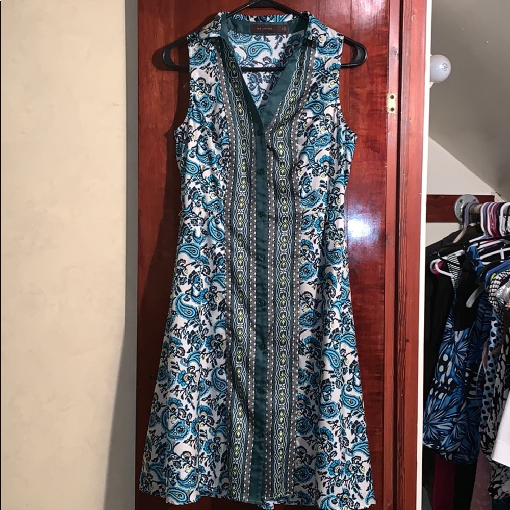 Sleeveless shirt dress